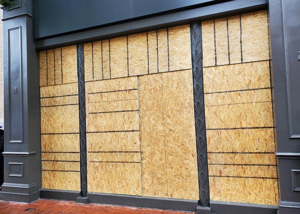 commercial-glass-storefront-board-up