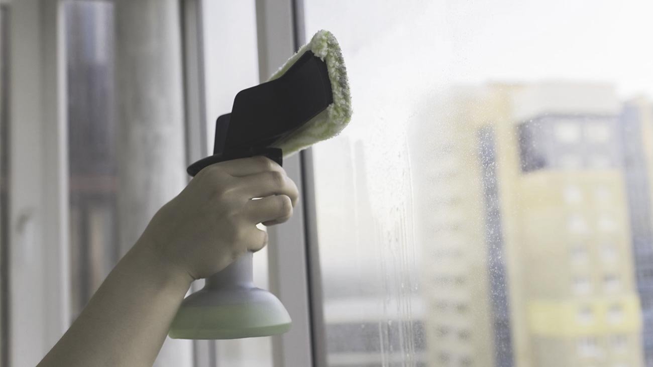 Clear Views: A Homeowner’s Guide to Removing Window Scratches